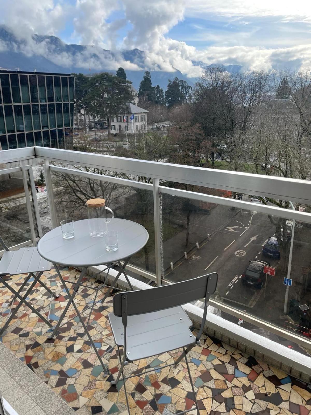 Tournette-Comfortable And Quiet Luxury Apartment Annecy Ngoại thất bức ảnh